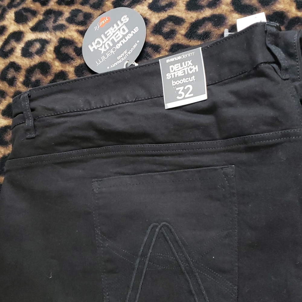 COPY - Black bootleg stretch jeans *****MISSING BUTTON*****